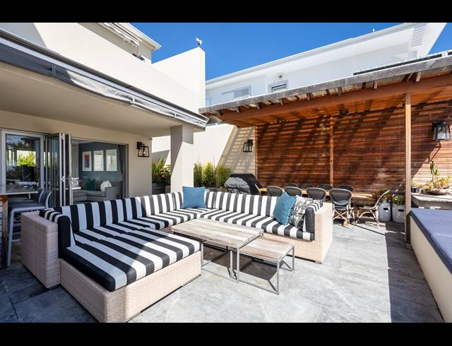 4 BEDROOM HOUSE SOLD IN BANTRY BAY